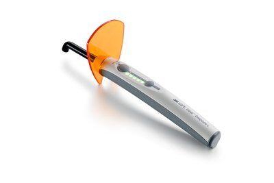 LAMPARA DEEP CURE 3M 100V-240V INT UNIDAD CUENTAS CLAVE 3M SOLVENTUM REF. 76973
